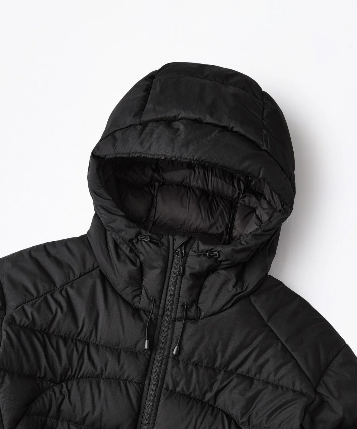 아웃스탠딩 PCU FEATHERED DOWN JACKET BLACK OS26FWPD11BK 선물용으로 샀다가 실물 보고 감탄했어요 · 상품 이미지 2